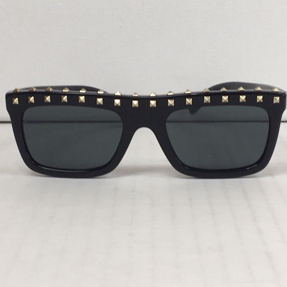 Valentino Accessories - VALENTINO BLACK ROCKSTUD SUNGLASSES